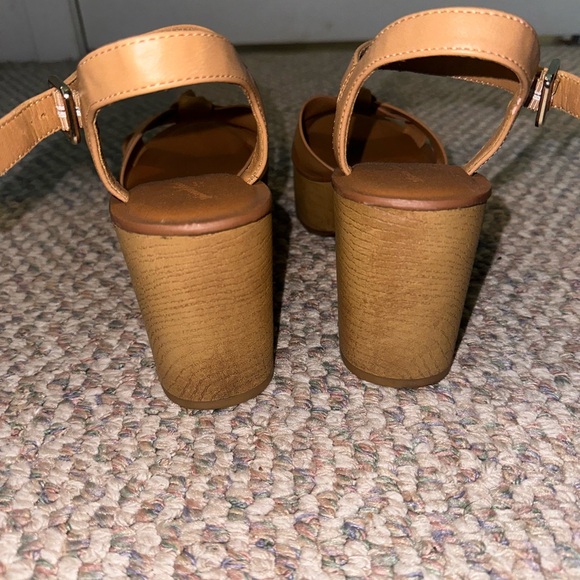 Platform Heels - Picture 3 of 3